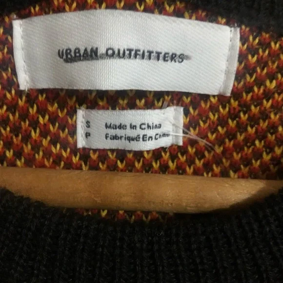 NWOT Urban Outfitters Wool Brushed Red, Multi Leopard Fuzzy Sweater, New - Picture 10 of 11